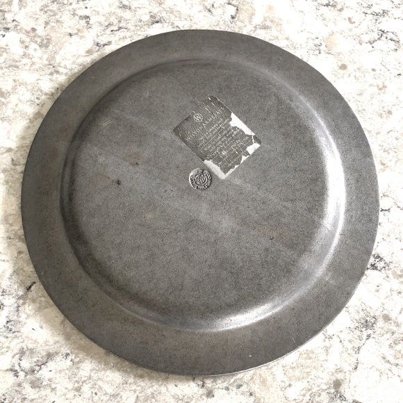 Wilton Armetale Hollowware Reggae Round Tray - Picture 10 of 12